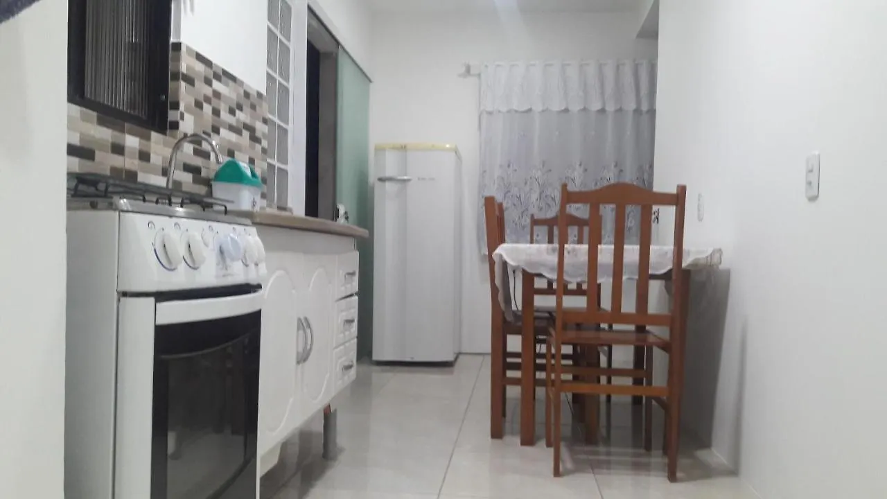 Casa de Férias Casa 01 Dorm Terreno Compartido Vila Bombinhas Brasil